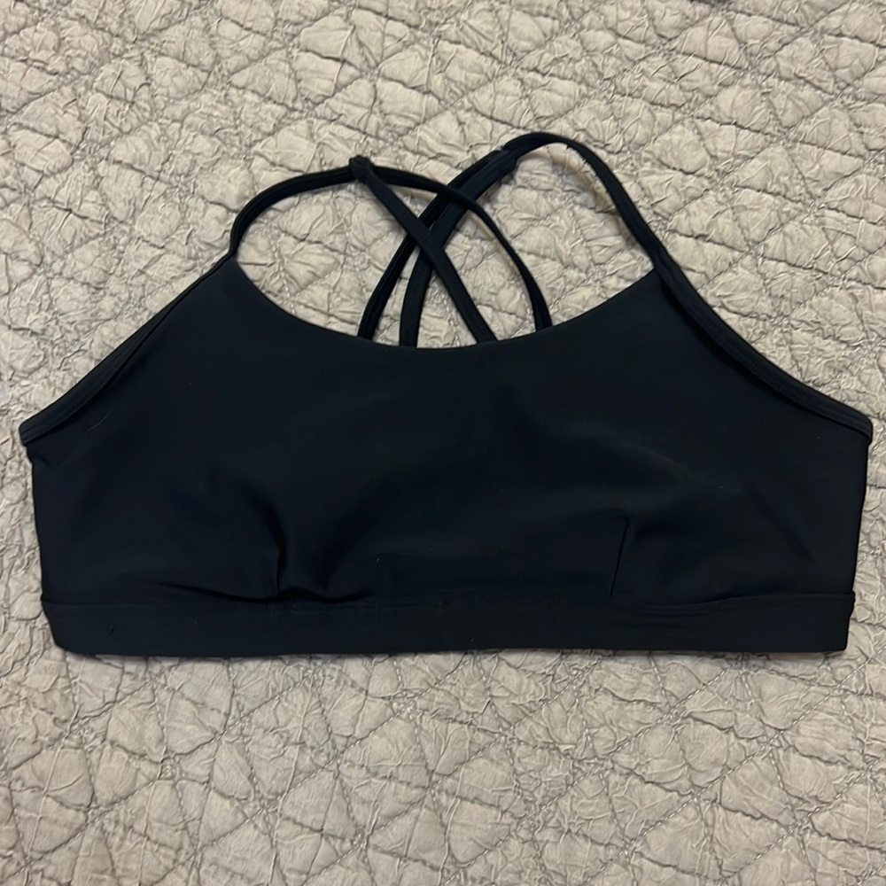 Alo Yoga Airlift Intrigue Sports Bra